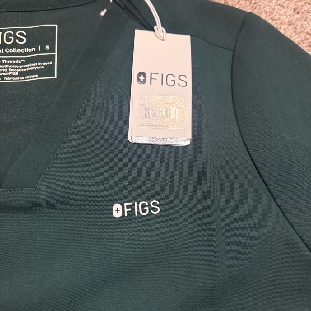 FIGS Forest Green V-Neck New collection Scrub Top size S NWT - Picture 4 of 8